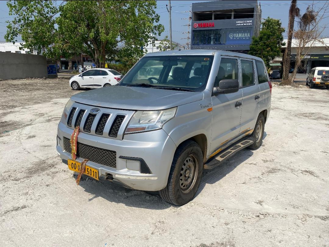 2018 Mahindra TUV300 Plus P4 2018 Mahindra TUV300 Plus P4