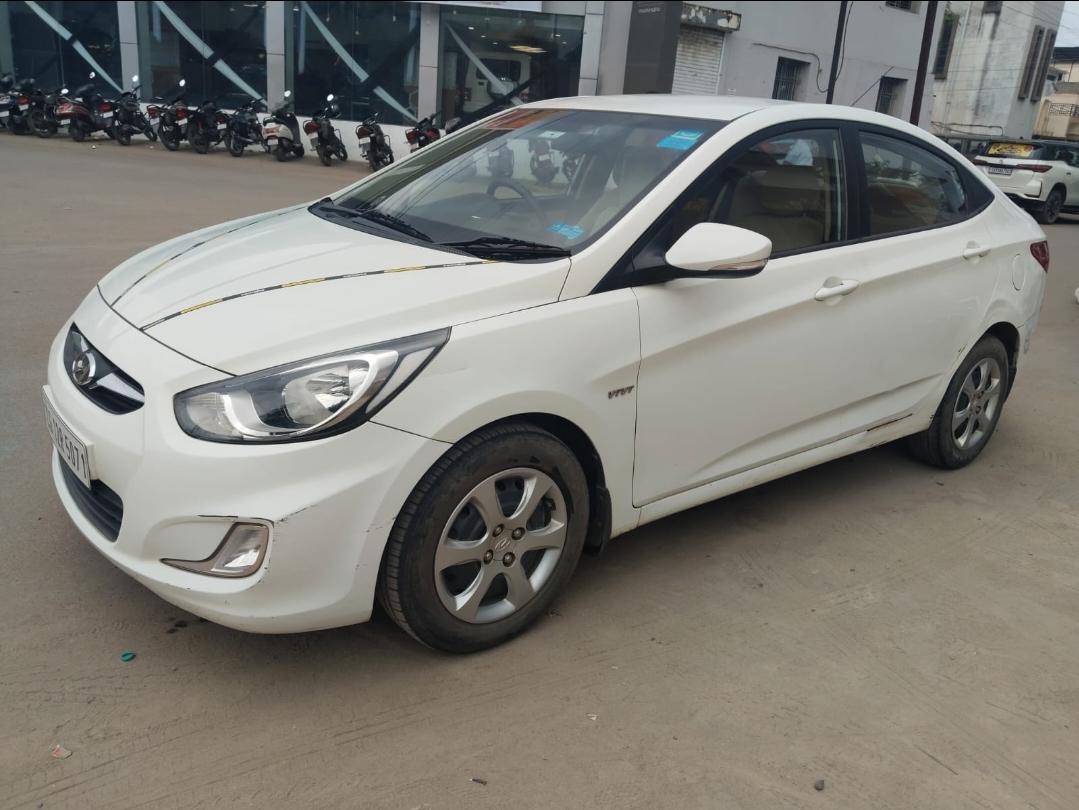 2011 Hyundai Fluidic Verna 1.6 VTVT 2011 Hyundai Fluidic Verna 1.6 VTVT