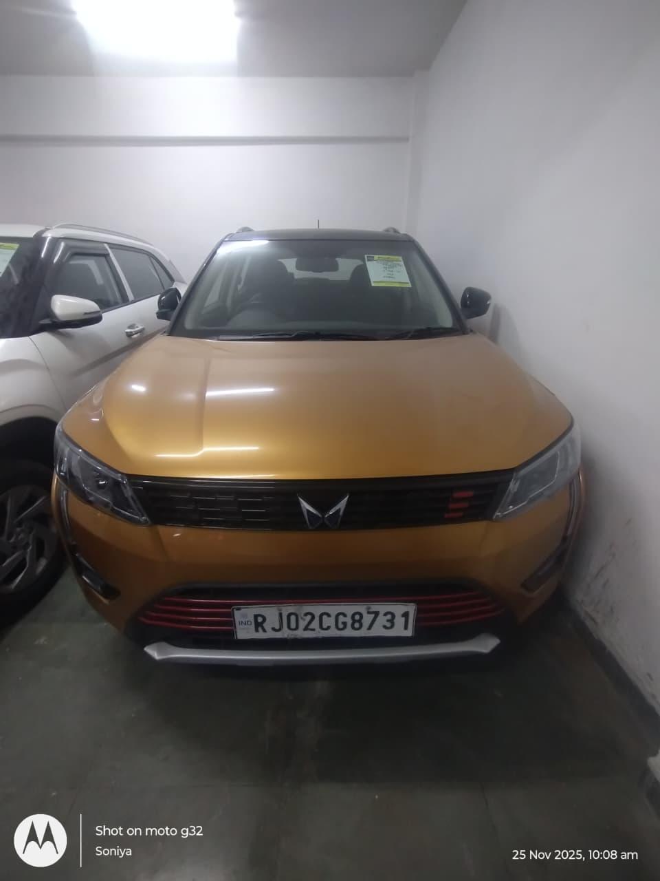 2022 Mahindra XUV300 W8 (O) Petrol 2022 Mahindra XUV300 W8 (O) Petrol