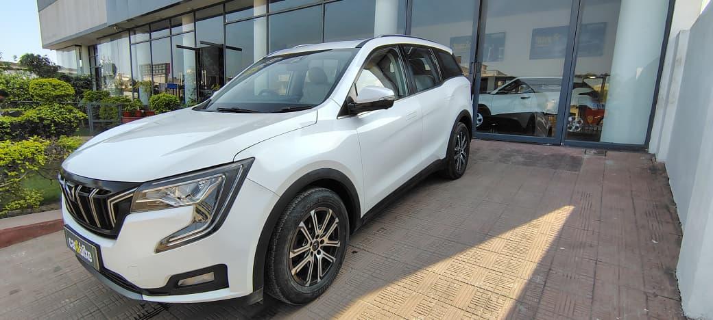 2023 Mahindra XUV700 AX7 MT Diesel 7 STR 2023 Mahindra XUV700 AX7 MT Diesel 7 STR