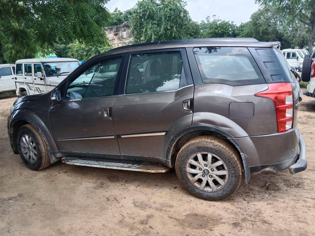 2018 Mahindra XUV500 W10 FWD AT 2018 Mahindra XUV500 W10 FWD AT