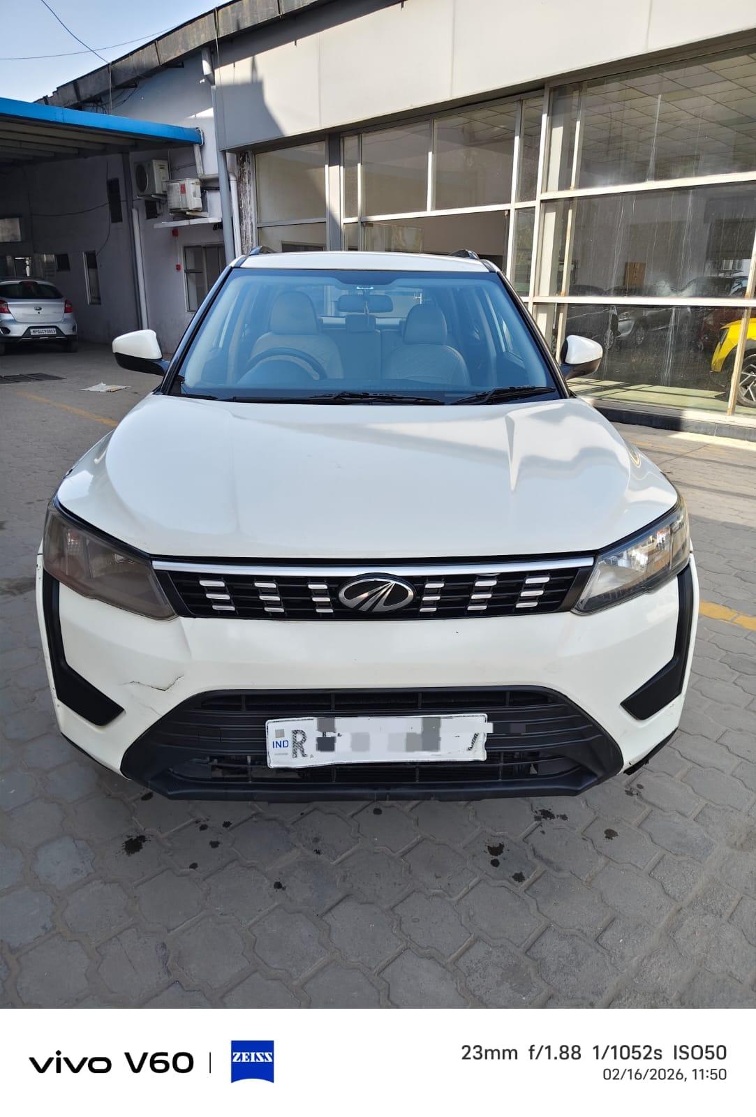 2019 Mahindra XUV300 W6 Petrol BS IV 2019 Mahindra XUV300 W6 Petrol BS IV