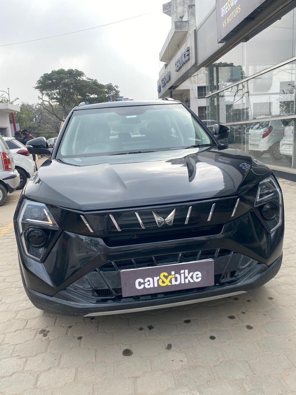 2024 Mahindra XUV 3XO AX5 1.2 L TCMPFi 2024 Mahindra XUV 3XO AX5 1.2 L TCMPFi
