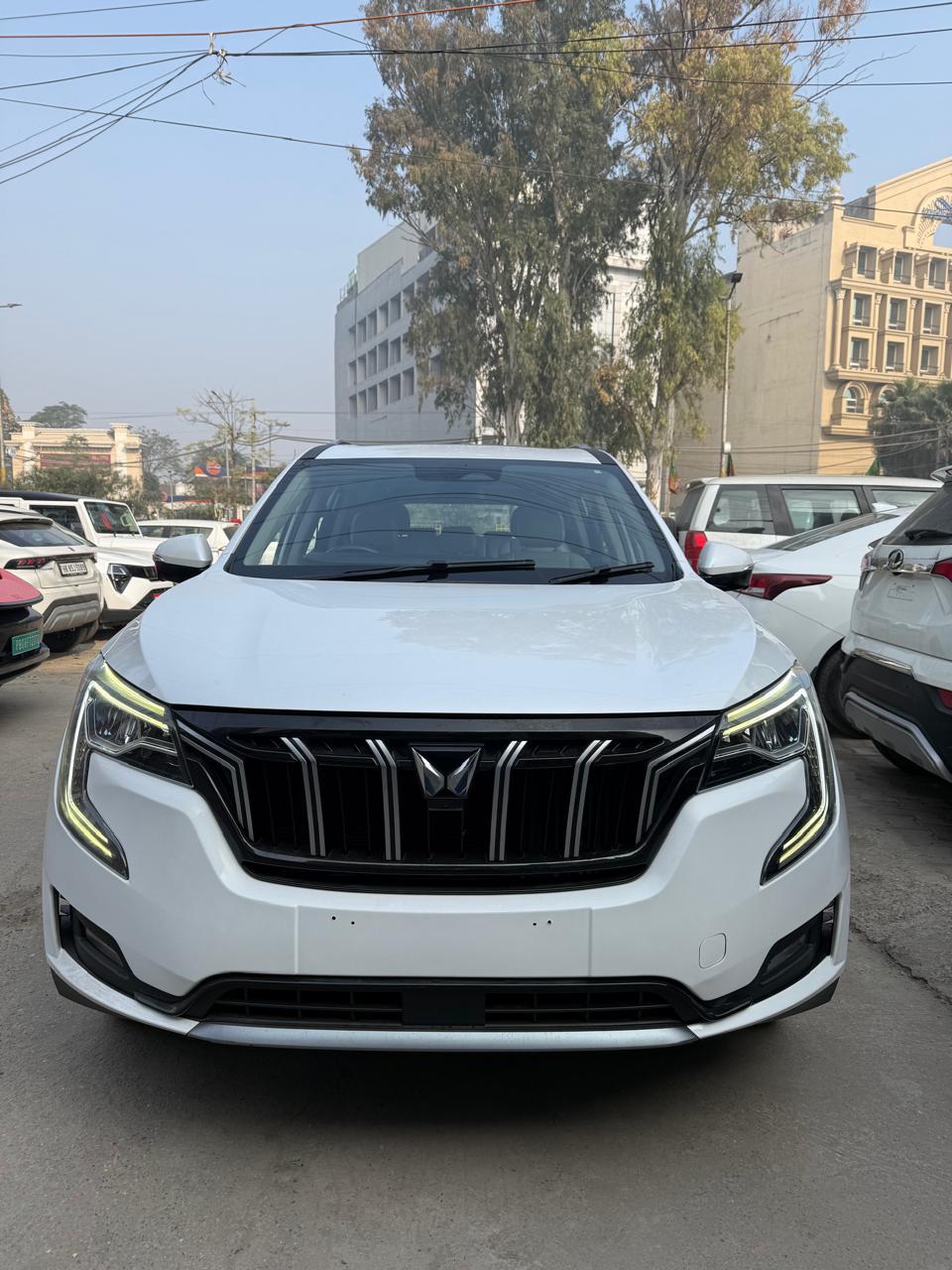 2024 Mahindra XUV700 AX7 MT Luxury Diesel 7 STR 2024 Mahindra XUV700 AX7 MT Luxury Diesel 7 STR