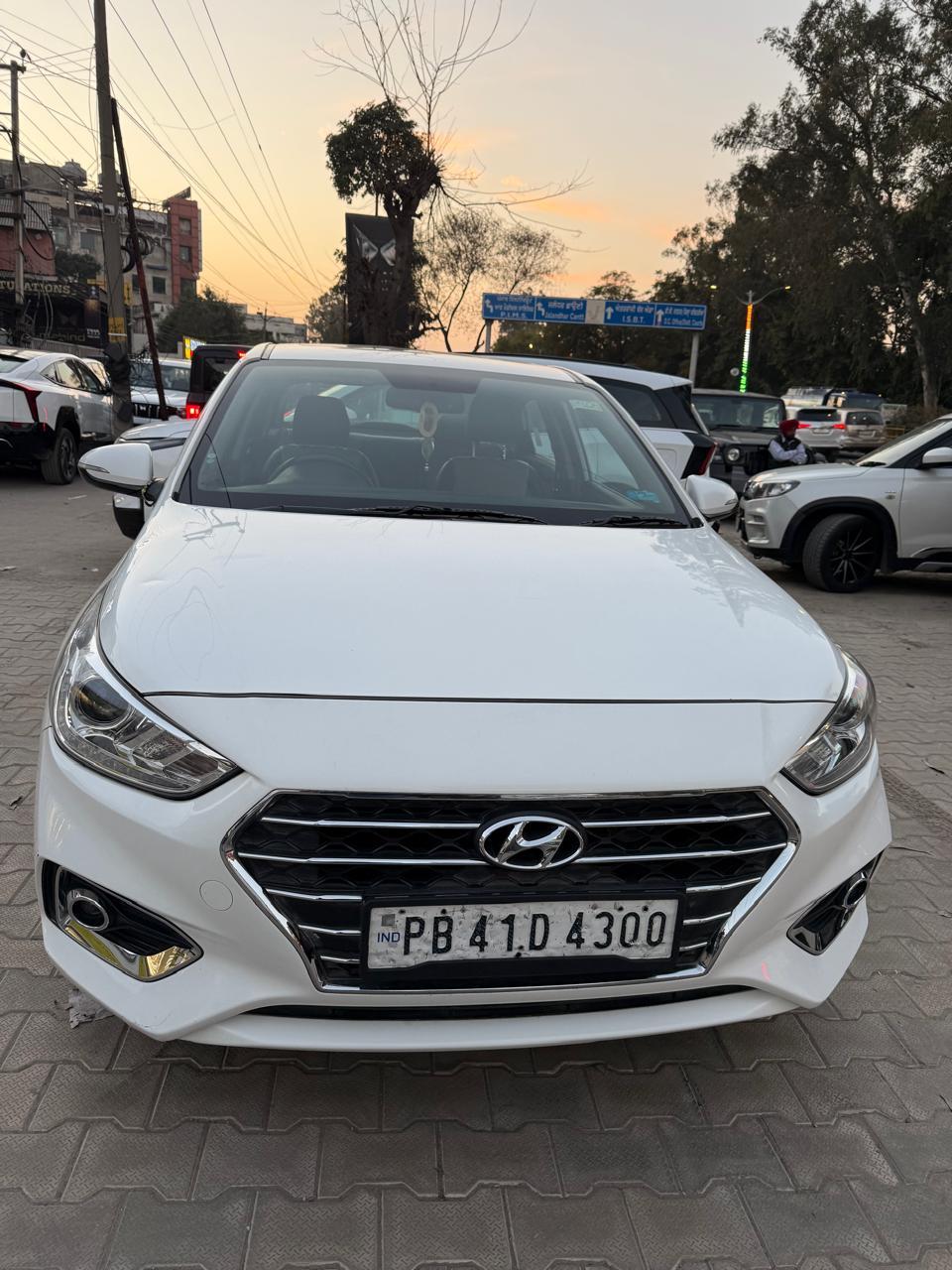 2019 Hyundai Verna 1.6 CRDi SX MT 2019 Hyundai Verna 1.6 CRDi SX MT