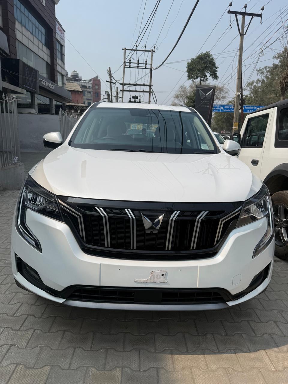 2024 Mahindra XUV700 MX Diesel MT 7 STR 2024 Mahindra XUV700 MX Diesel MT 7 STR