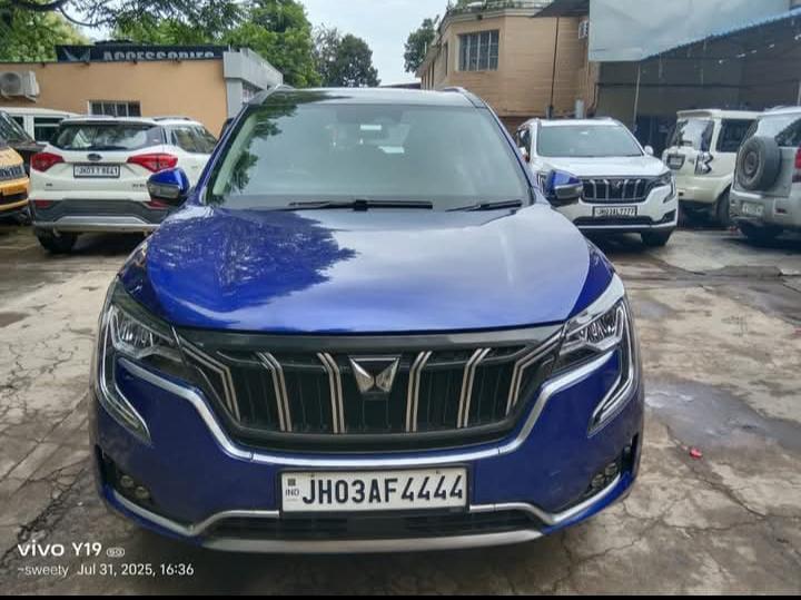 2021 Mahindra XUV700 AX7 AT AWD Diesel 7 STR 2021 Mahindra XUV700 AX7 AT AWD Diesel 7 STR