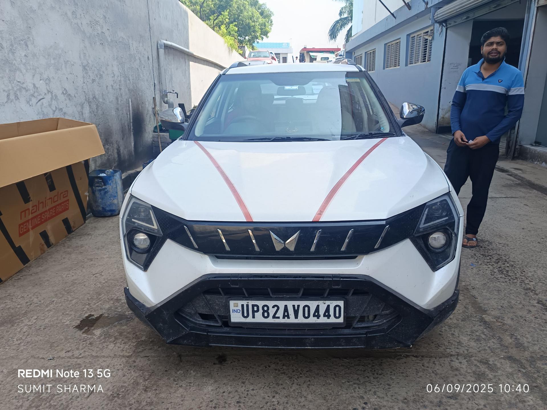 2024 Mahindra XUV 3XO AX5 1.5 Turbo Diesel 2024 Mahindra XUV 3XO AX5 1.5 Turbo Diesel