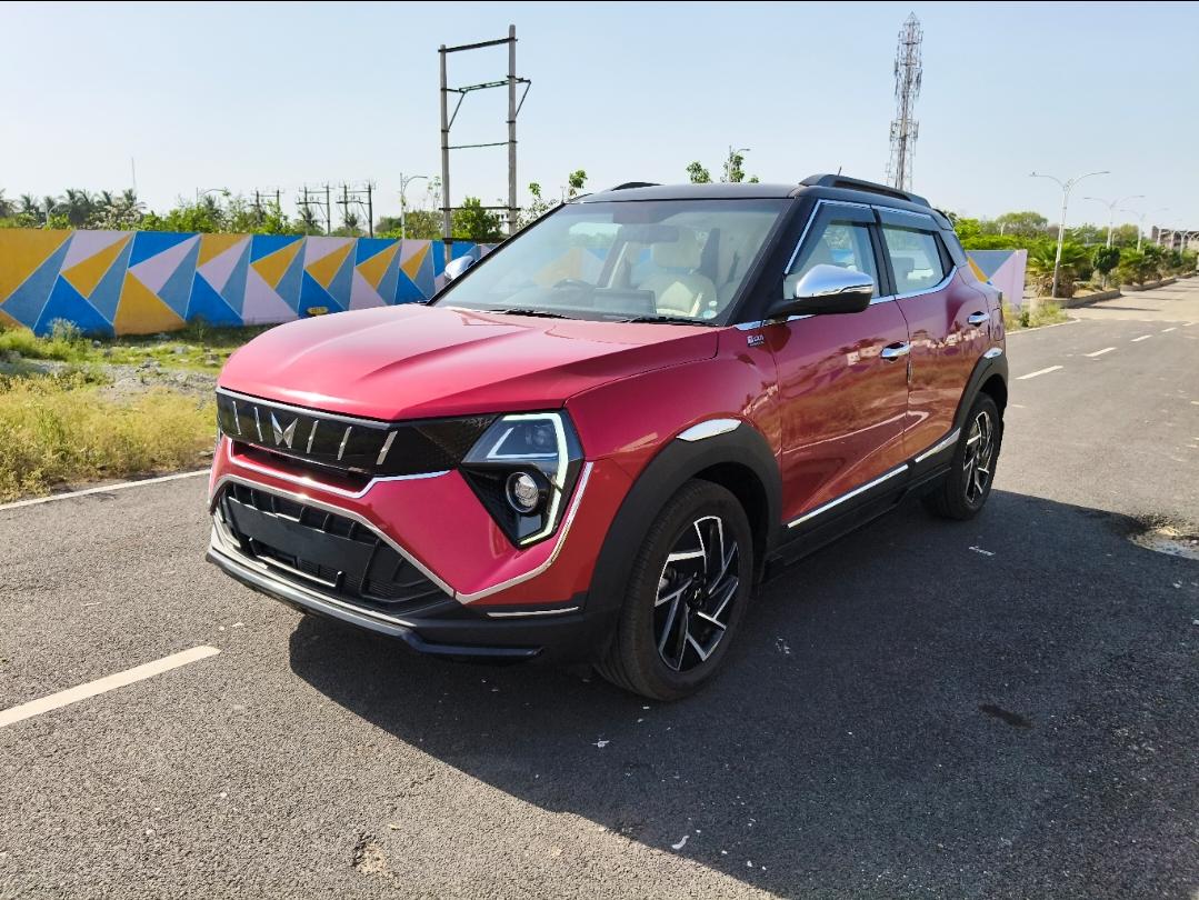 2024 Mahindra XUV 3XO AX7 1.2 TGDi AT 2024 Mahindra XUV 3XO AX7 1.2 TGDi AT