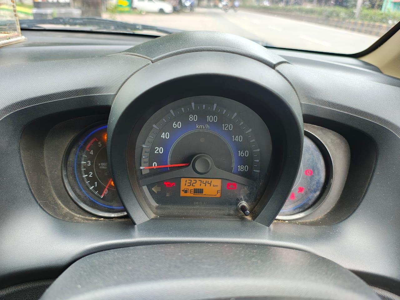 2014 Honda Mobilio V Diesel 2014 Honda Mobilio V Diesel