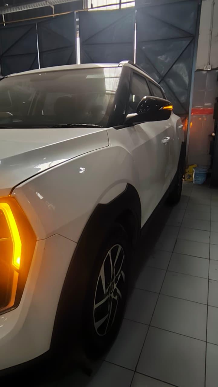 2024 Mahindra XUV 3XO AX5 1.5 Turbo Diesel 2024 Mahindra XUV 3XO AX5 1.5 Turbo Diesel