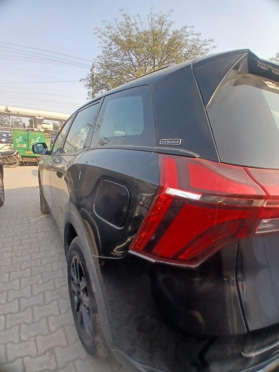 2024 Mahindra XUV700 AX 7 Luxury Pack Petrol 7 STR Blaze Editon AT 2024 Mahindra XUV700 AX 7 Luxury Pack Petrol 7 STR Blaze Editon AT