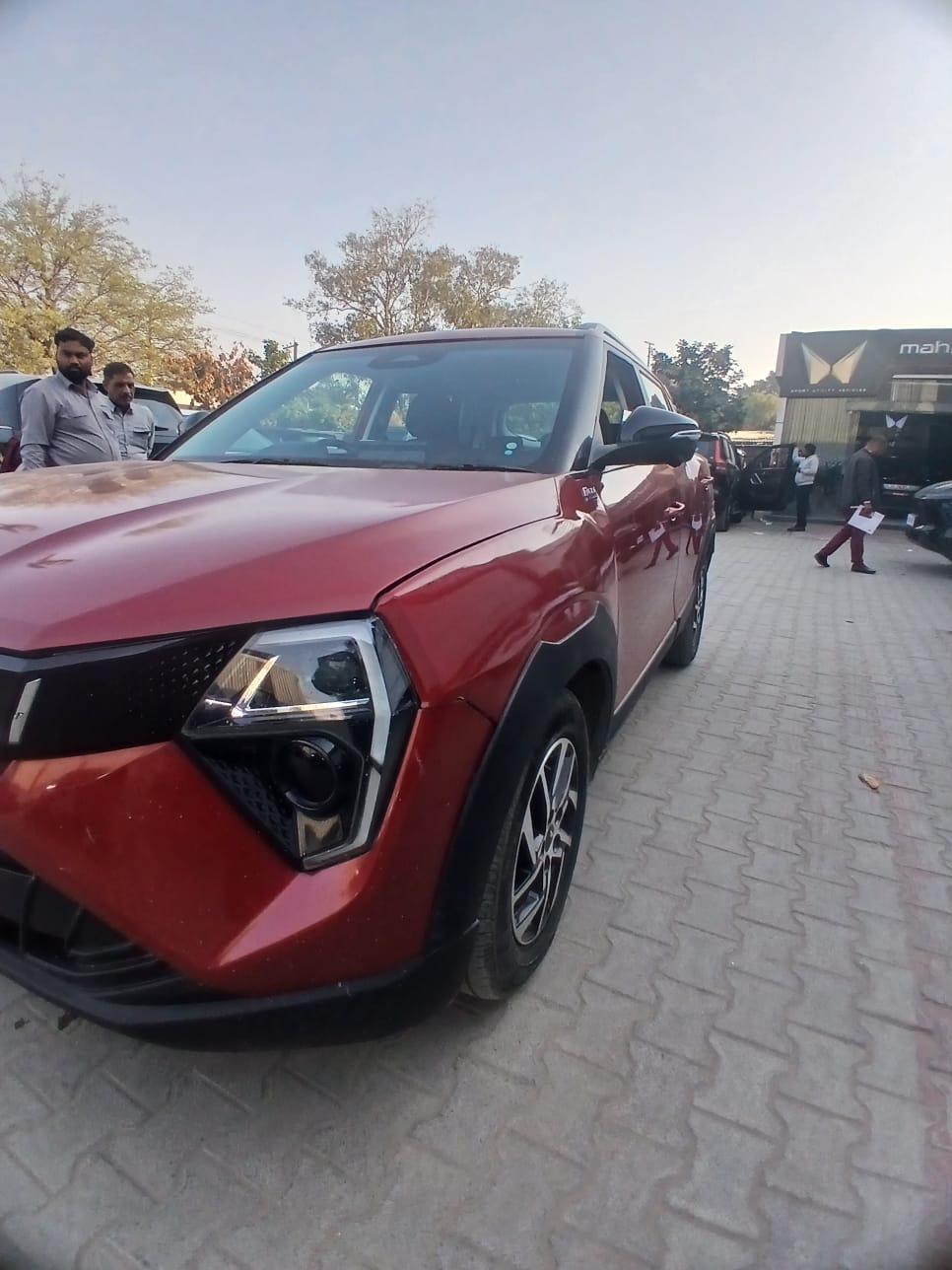2024 Mahindra XUV 3XO AX5L 1.2 TGDi AT 2024 Mahindra XUV 3XO AX5L 1.2 TGDi AT