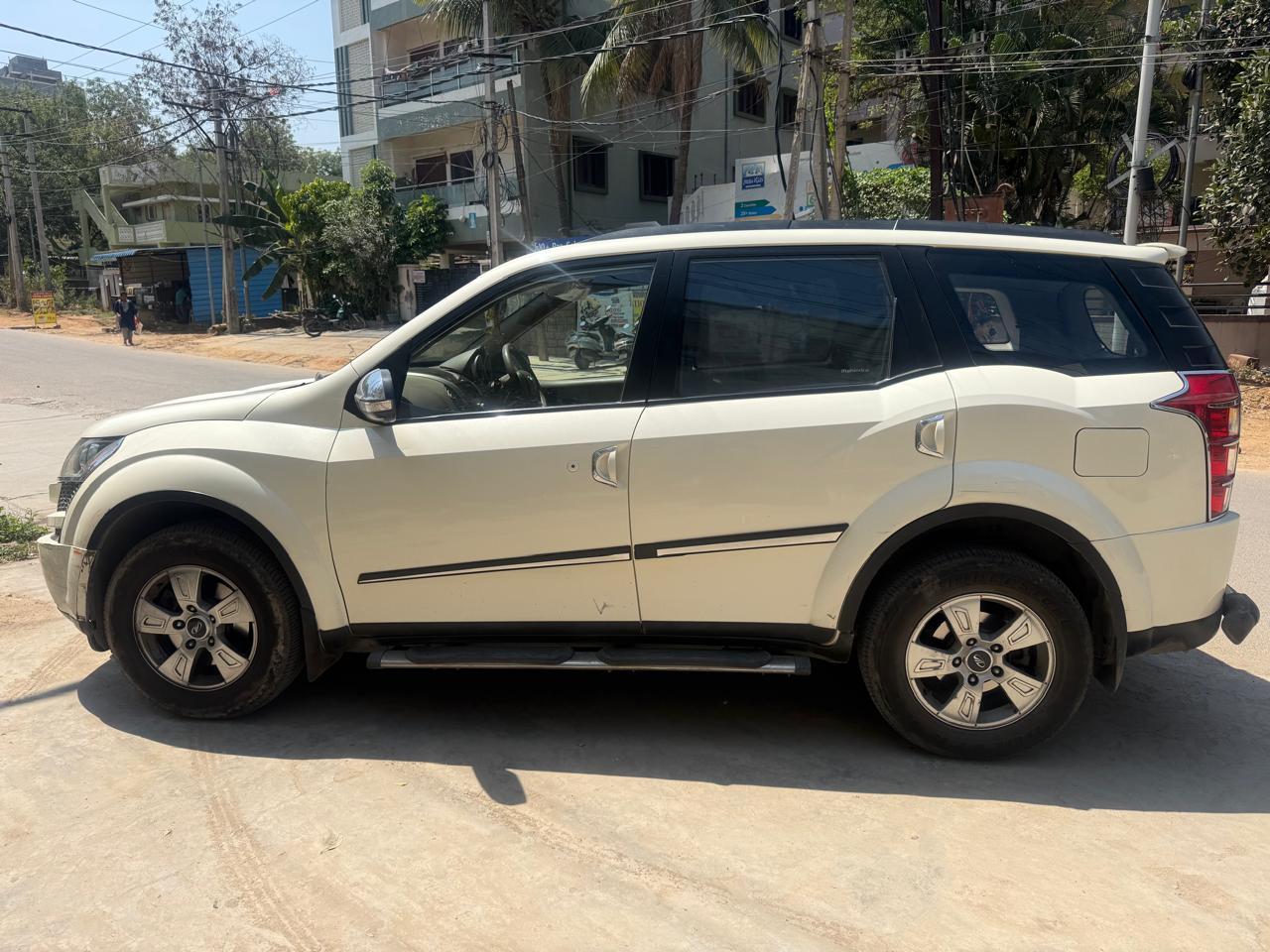 2014 Mahindra XUV500 W8 FWD 2014 Mahindra XUV500 W8 FWD