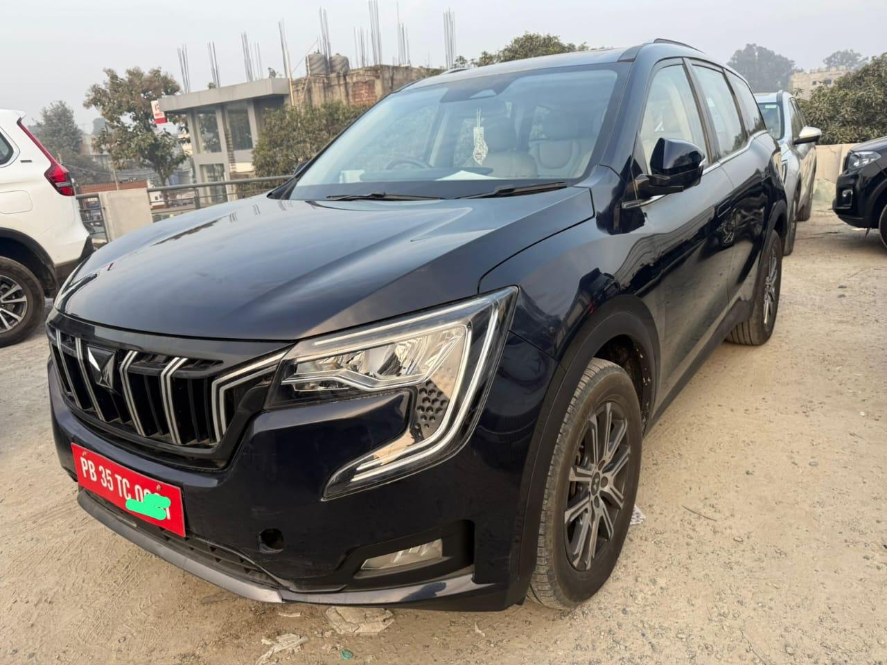 2023 Mahindra XUV700 AX7 MT Petrol 7 STR 2023 Mahindra XUV700 AX7 MT Petrol 7 STR