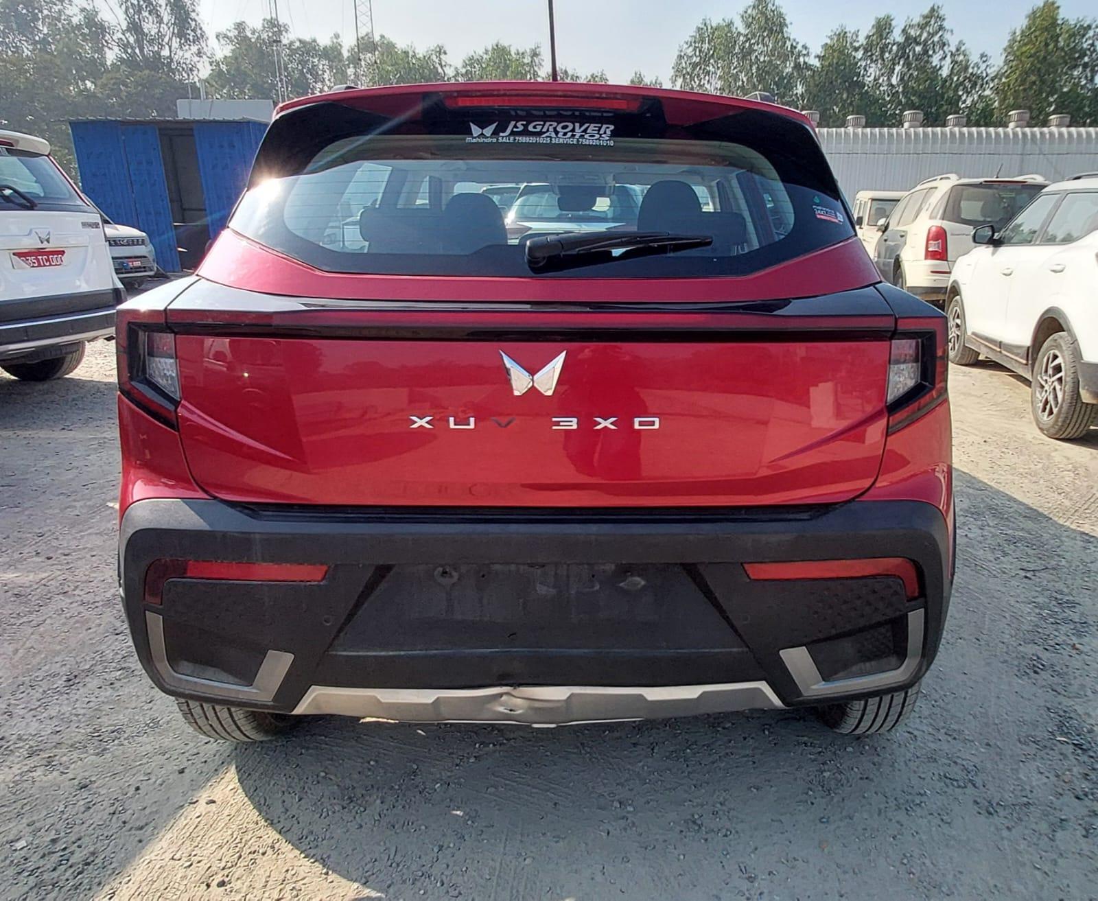 2024 Mahindra XUV 3XO AX5L 1.2 TGDi AT 2024 Mahindra XUV 3XO AX5L 1.2 TGDi AT