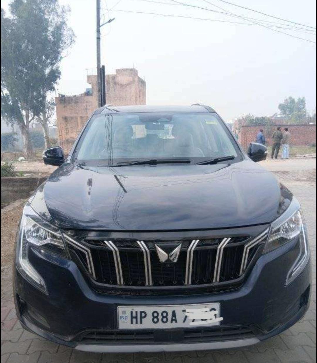 2022 Mahindra XUV700 AX7 MT Petrol 7 STR 2022 Mahindra XUV700 AX7 MT Petrol 7 STR