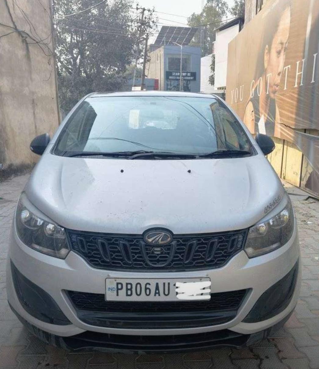 2018 Mahindra Marazzo M2 8-Seater 2018 Mahindra Marazzo M2 8-Seater