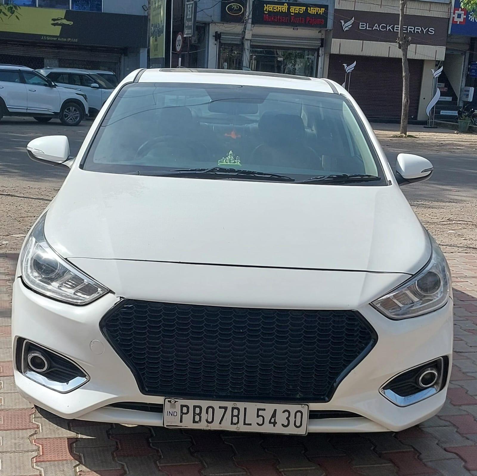 2017 Hyundai Verna 1.6 CRDi SX MT 2017 Hyundai Verna 1.6 CRDi SX MT