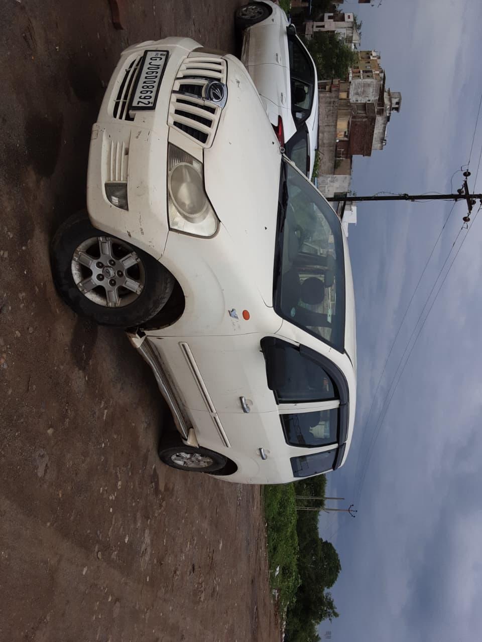 2010 Mahindra Xylo E8 2010 Mahindra Xylo E8
