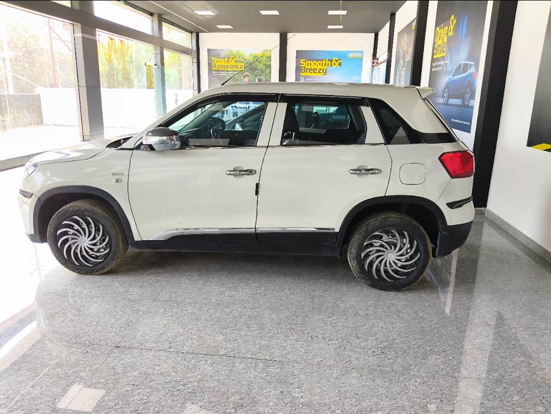 Used 2017 Maruti Suzuki Vitara Brezza, Indiranagar Sec-18, Lucknow Used 2017 Maruti Suzuki Vitara Brezza, Indiranagar Sec-18, Lucknow