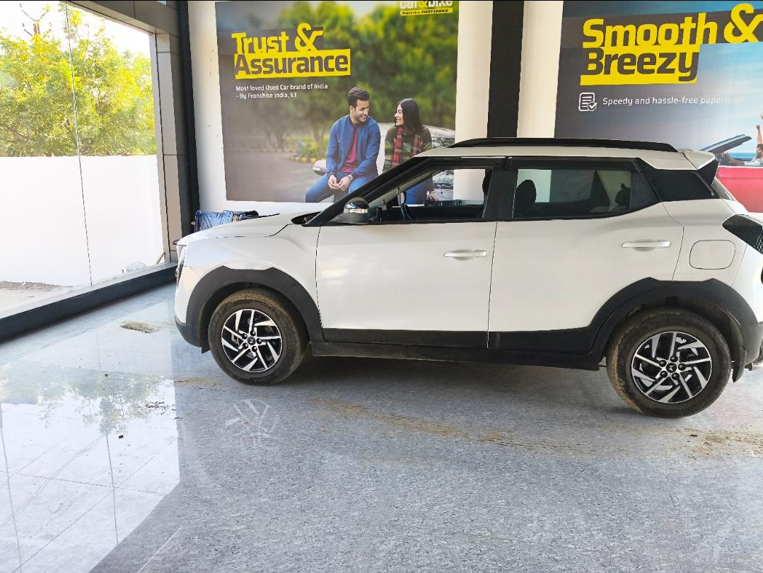 2024 Mahindra XUV 3XO AX5 1.2 L TCMPFi 2024 Mahindra XUV 3XO AX5 1.2 L TCMPFi