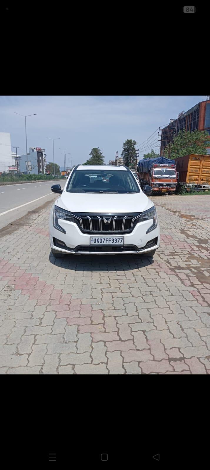 2022 Mahindra XUV700 AX5 MT Petrol 5 STR 2022 Mahindra XUV700 AX5 MT Petrol 5 STR