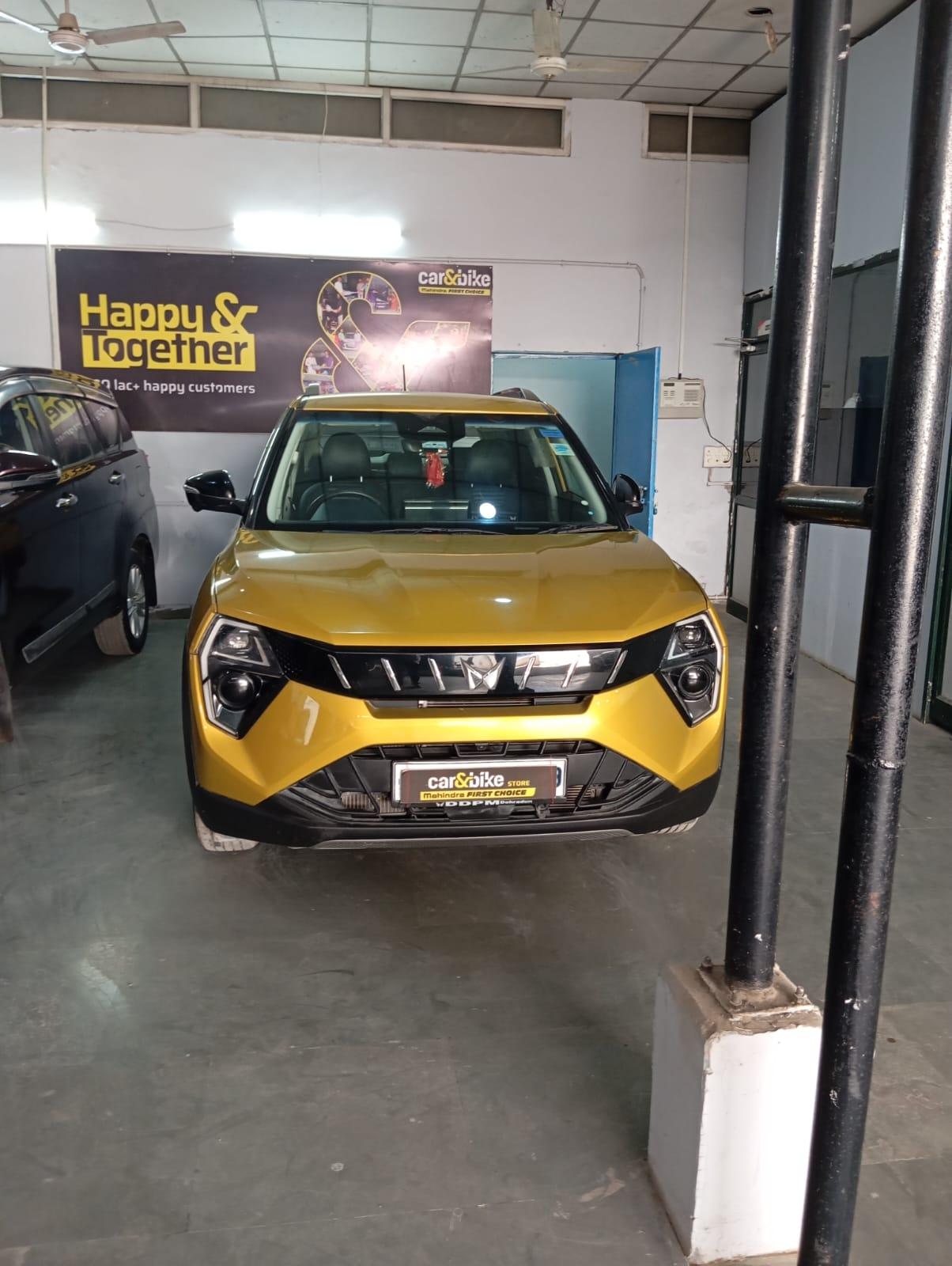 2024 Mahindra XUV 3XO AX5 1.2 L TCMPFi AT 2024 Mahindra XUV 3XO AX5 1.2 L TCMPFi AT
