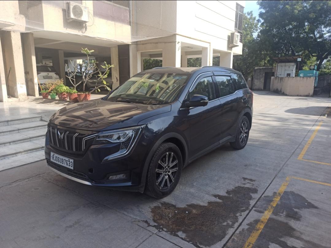 2022 Mahindra XUV700 AX7 MT Petrol 7 STR 2022 Mahindra XUV700 AX7 MT Petrol 7 STR