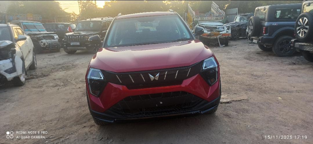 2024 Mahindra XUV 3XO AX5 1.5 Turbo Diesel 2024 Mahindra XUV 3XO AX5 1.5 Turbo Diesel