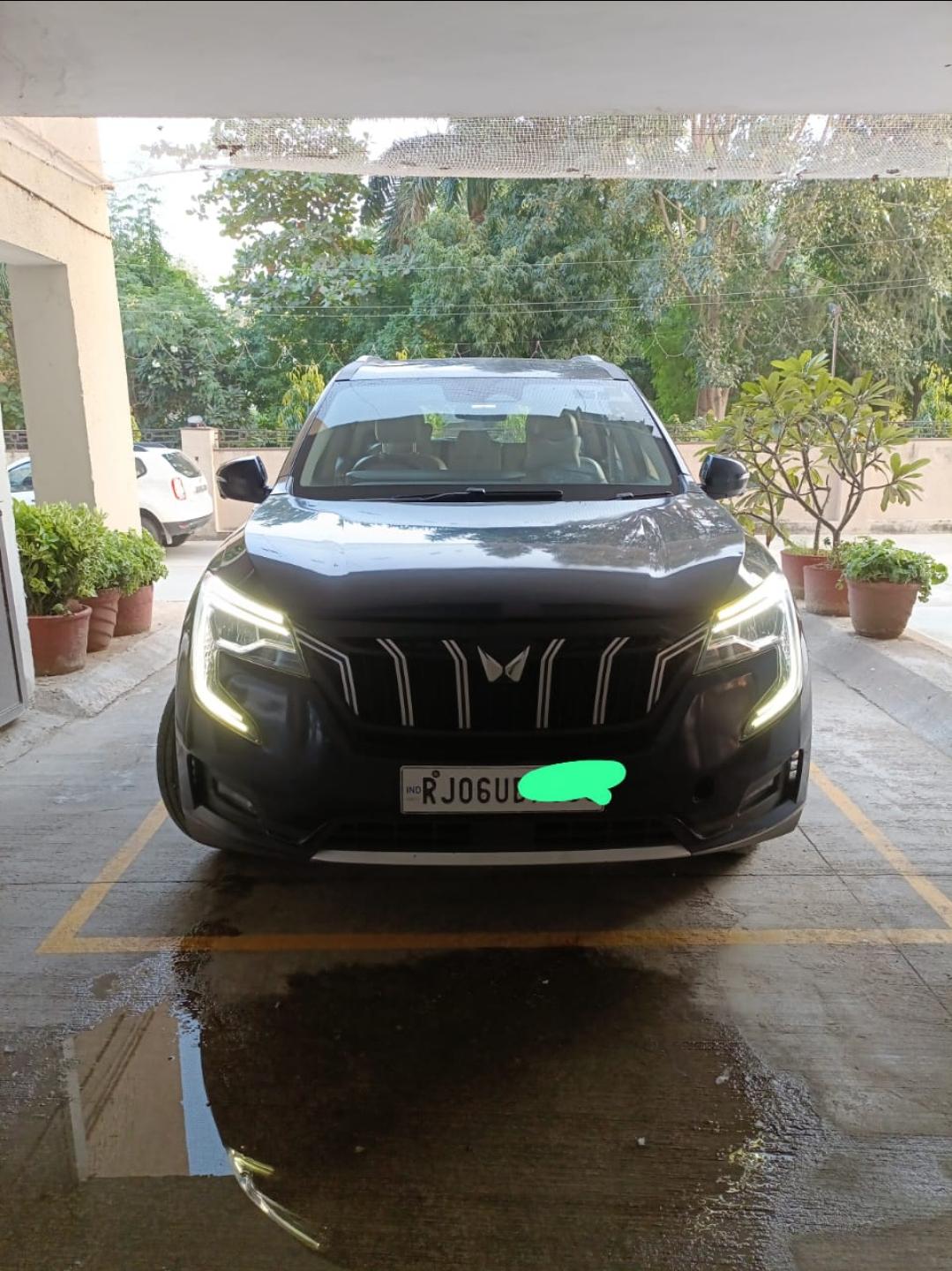 2021 Mahindra XUV700 AX7 MT Petrol 7 STR 2021 Mahindra XUV700 AX7 MT Petrol 7 STR