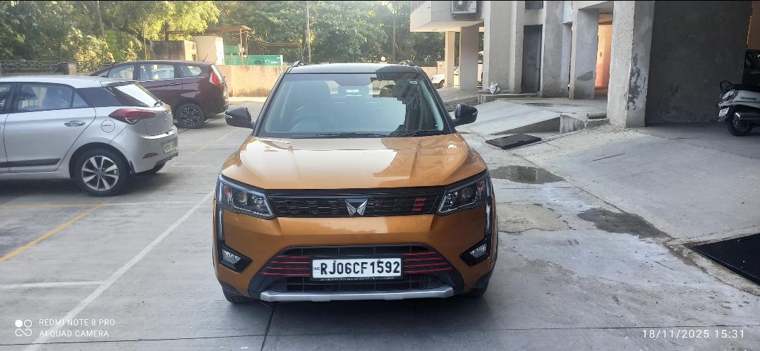 2022 Mahindra XUV300 W8 (O) Petrol 2022 Mahindra XUV300 W8 (O) Petrol