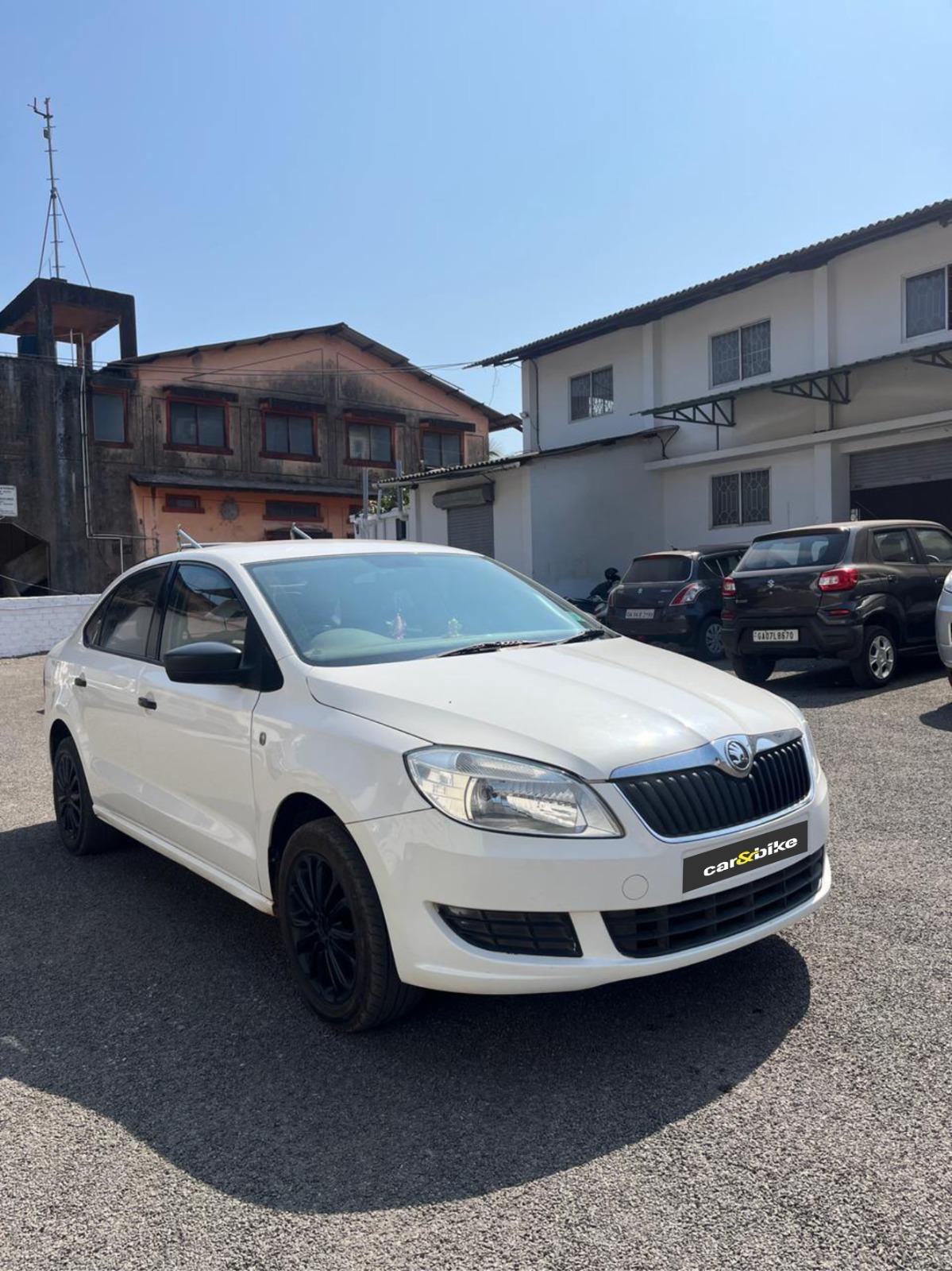 2013 Skoda Rapid 1.6 MPI Active Petrol BS IV 2013 Skoda Rapid 1.6 MPI Active Petrol BS IV