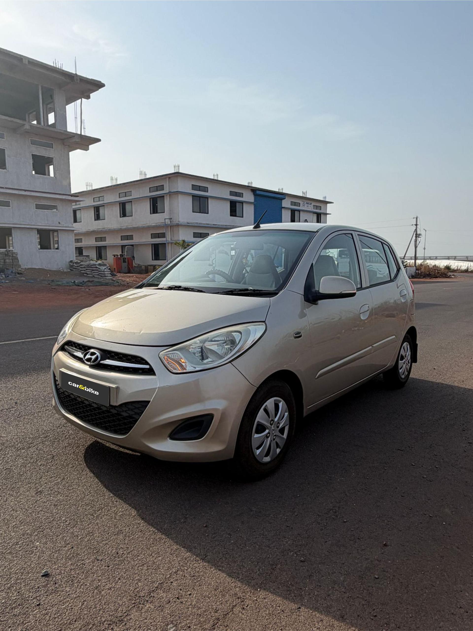 2012 Hyundai i10 1.2 Sportz AT 2012 Hyundai i10 1.2 Sportz AT