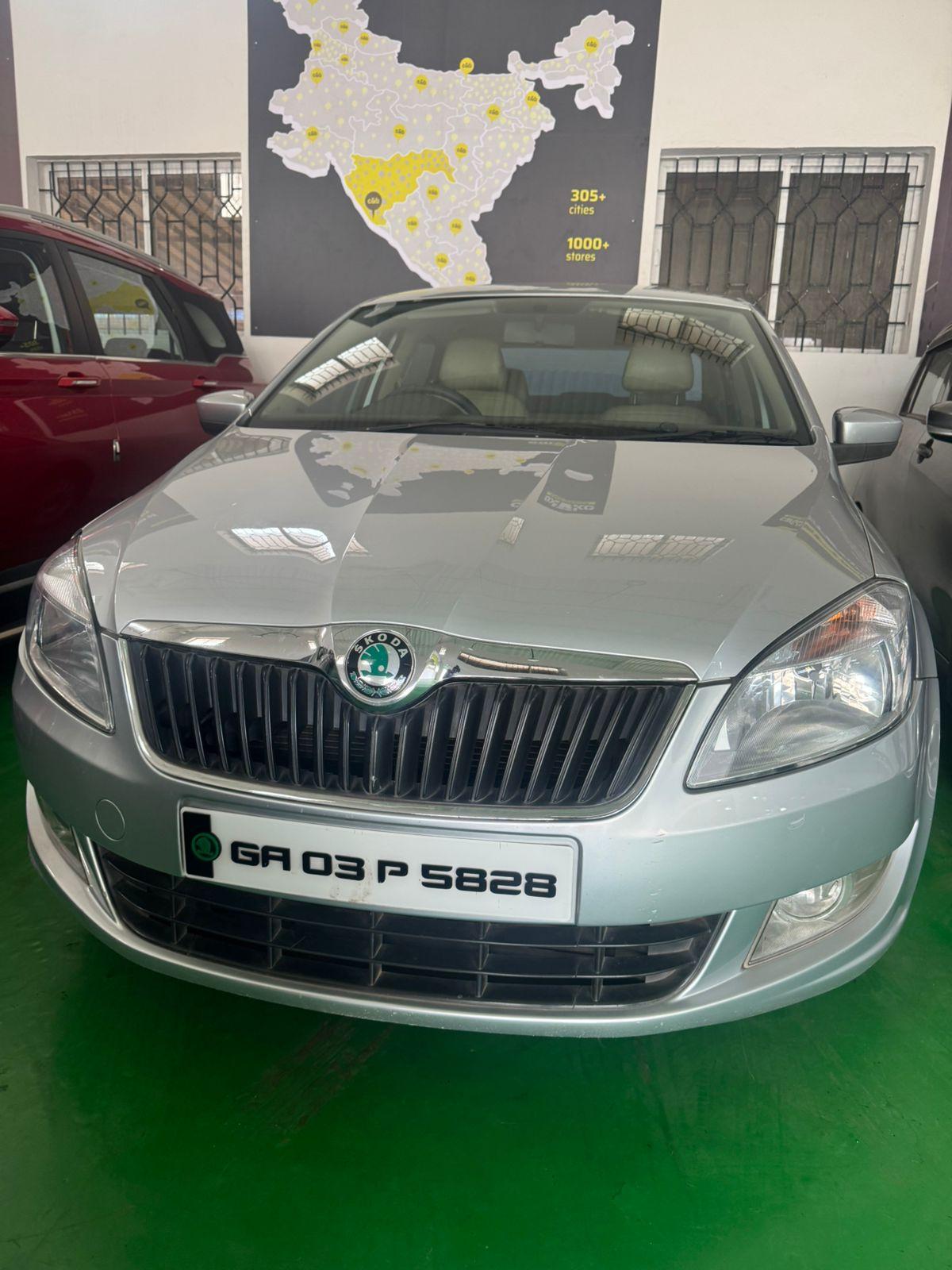 2012 Skoda Rapid Leisure 1.6 MPI MT 2012 Skoda Rapid Leisure 1.6 MPI MT