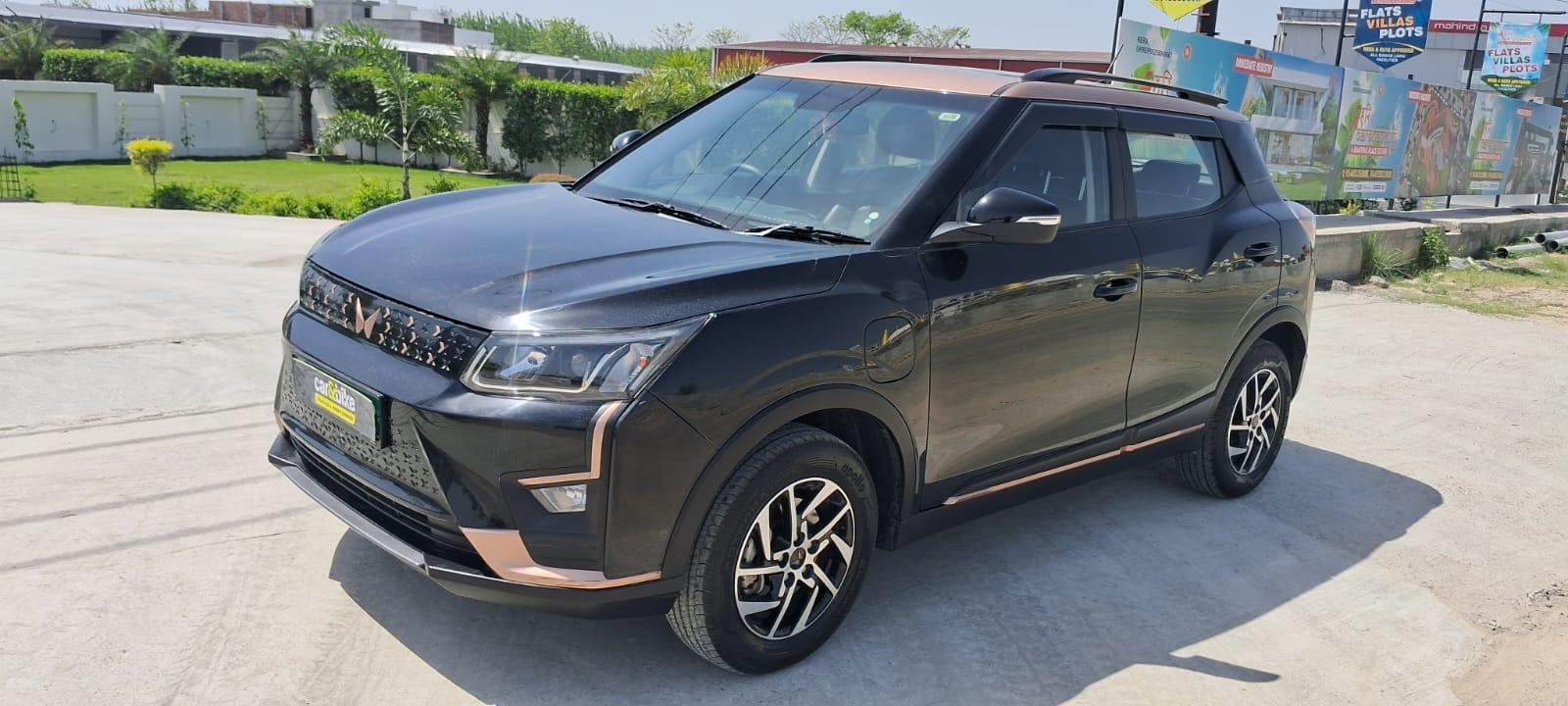 2023 Mahindra XUV400 EC 34.5 kWh 2023 Mahindra XUV400 EC 34.5 kWh
