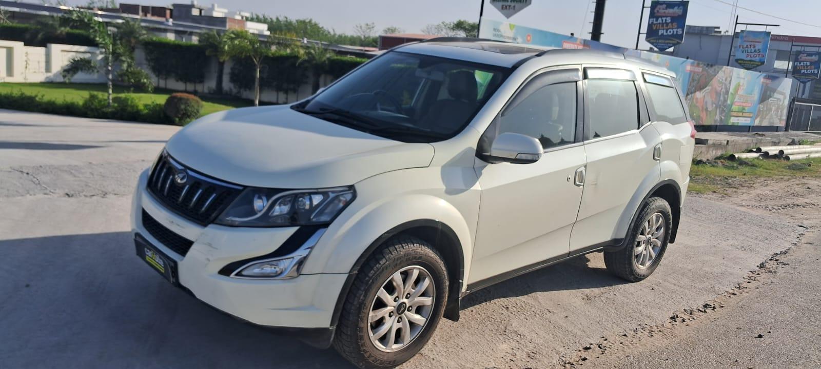 2016 Mahindra XUV500 W10 FWD AT 2016 Mahindra XUV500 W10 FWD AT