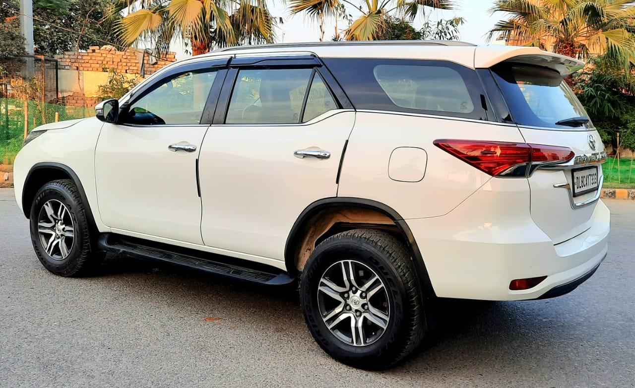 2019 Toyota Fortuner 2.7 4X2 AT BS IV 2019 Toyota Fortuner 2.7 4X2 AT BS IV