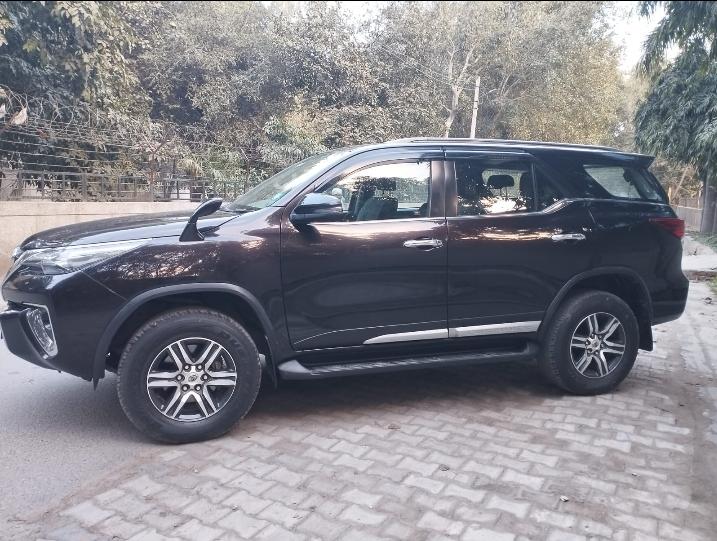 2018 Toyota Fortuner 2.8 4X2 AT BS IV 2018 Toyota Fortuner 2.8 4X2 AT BS IV