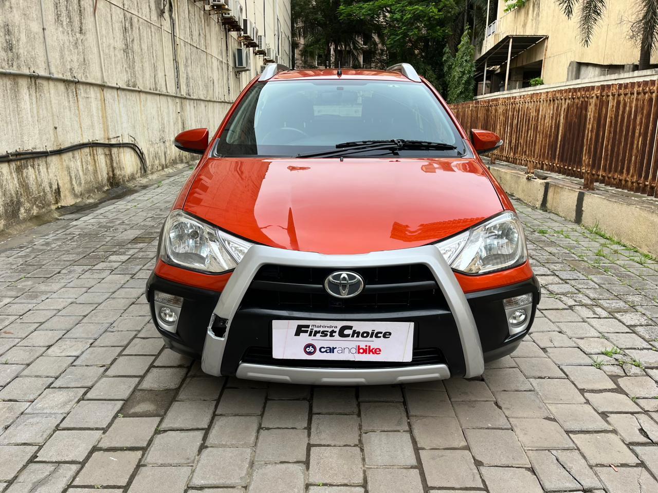 2014 Toyota Etios Cross 1.5 V 2014 Toyota Etios Cross 1.5 V