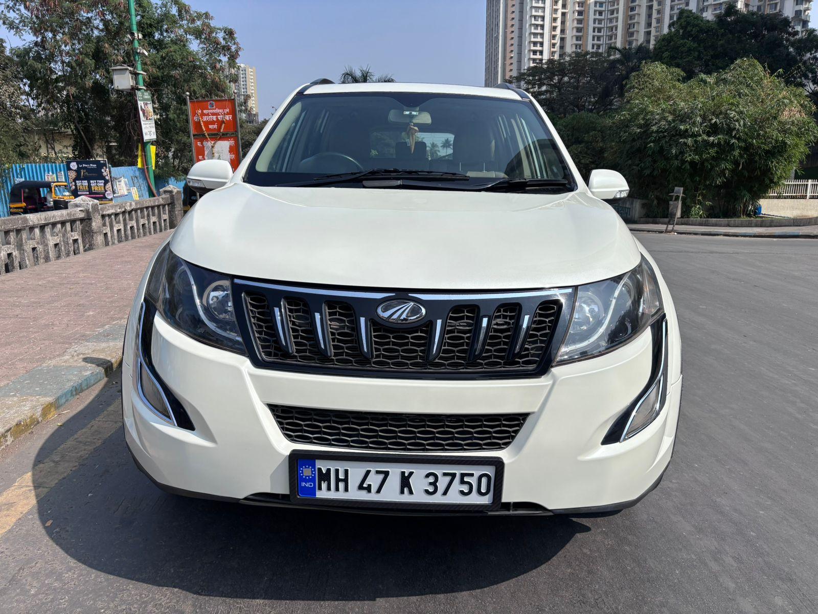 2016 Mahindra XUV500 W10 FWD AT 2016 Mahindra XUV500 W10 FWD AT