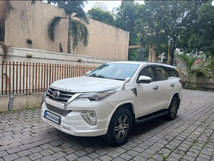 2018 Toyota Fortuner 2.8 4X2 AT BS IV 2018 Toyota Fortuner 2.8 4X2 AT BS IV