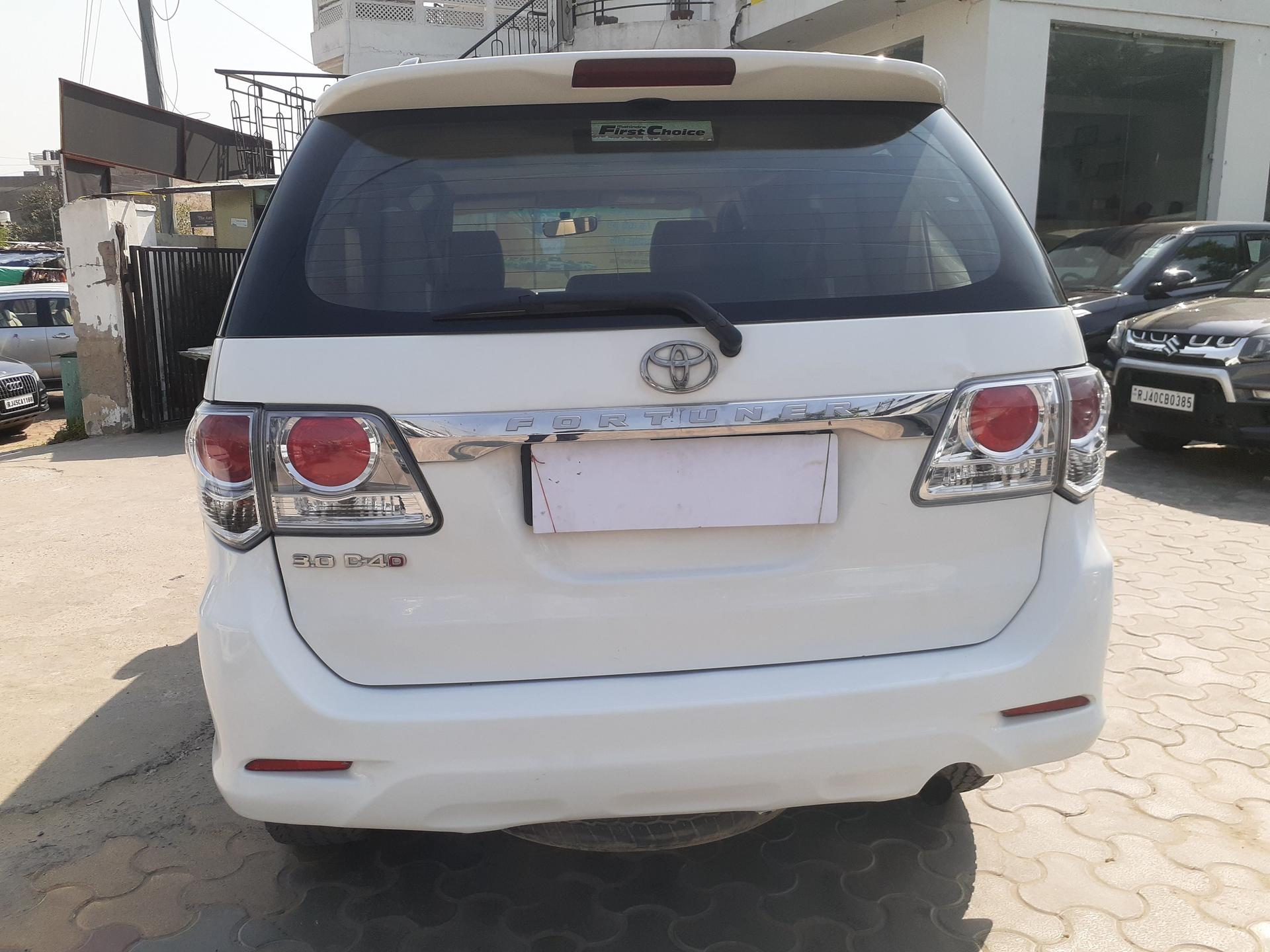 2012 Toyota Fortuner 3.0 MT 2012 Toyota Fortuner 3.0 MT