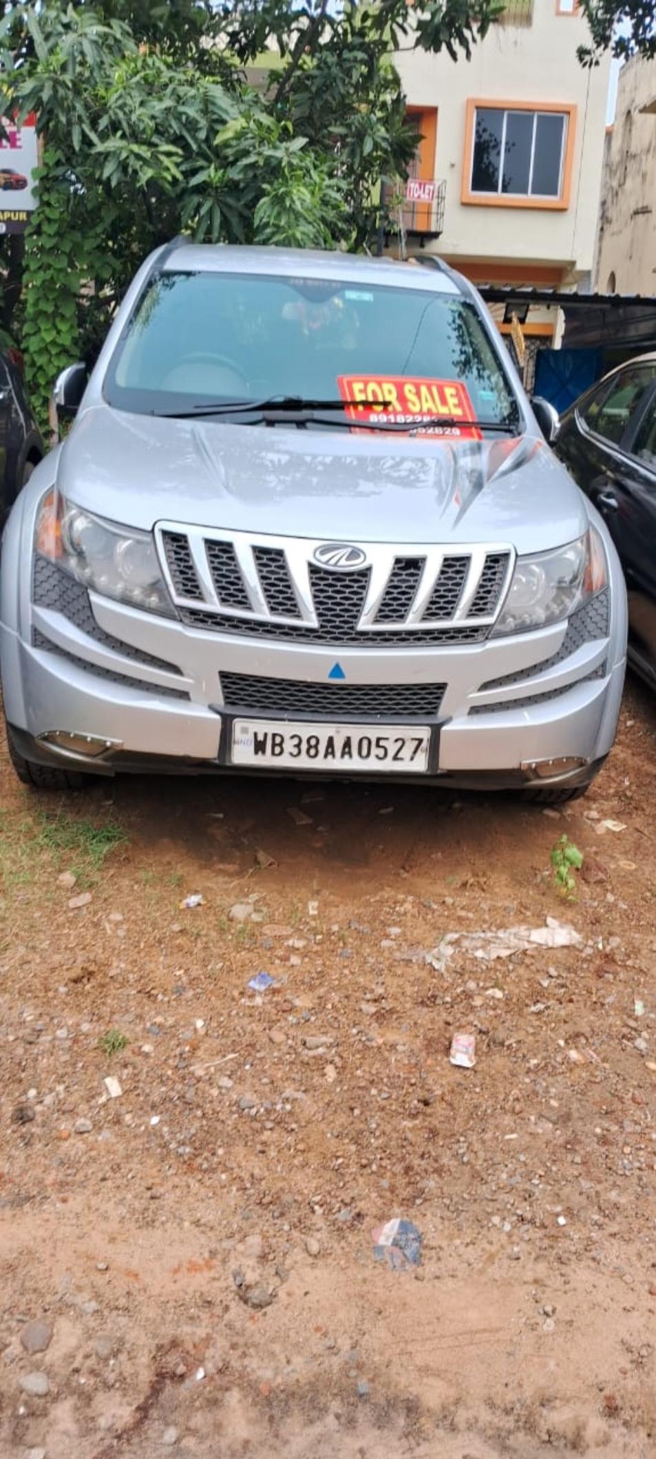 2016 Mahindra XUV500 W8 FWD 2016 Mahindra XUV500 W8 FWD