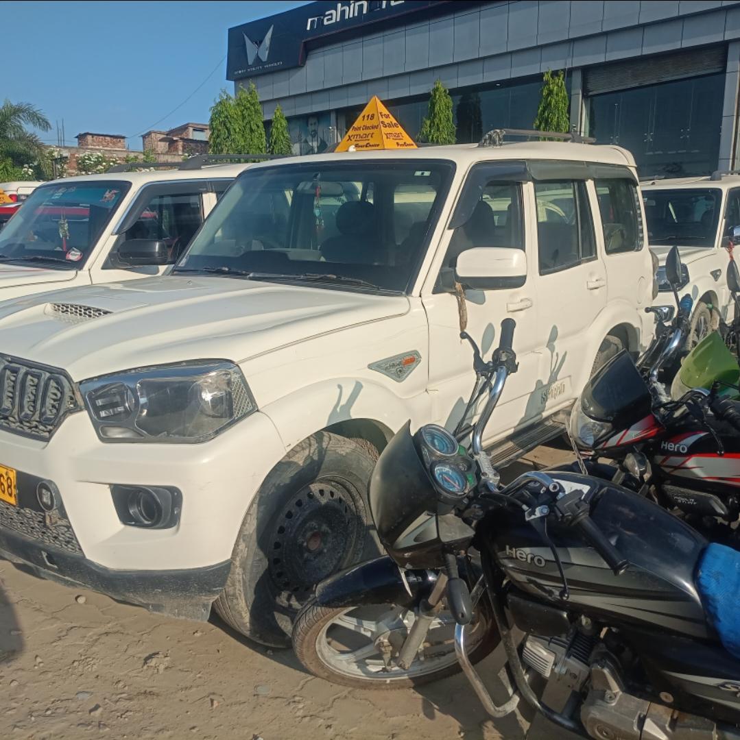 2015 Mahindra Scorpio S6 2015 Mahindra Scorpio S6