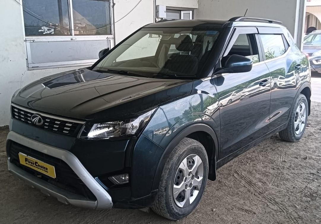 2021 Mahindra XUV300 W6 Petrol 2021 Mahindra XUV300 W6 Petrol