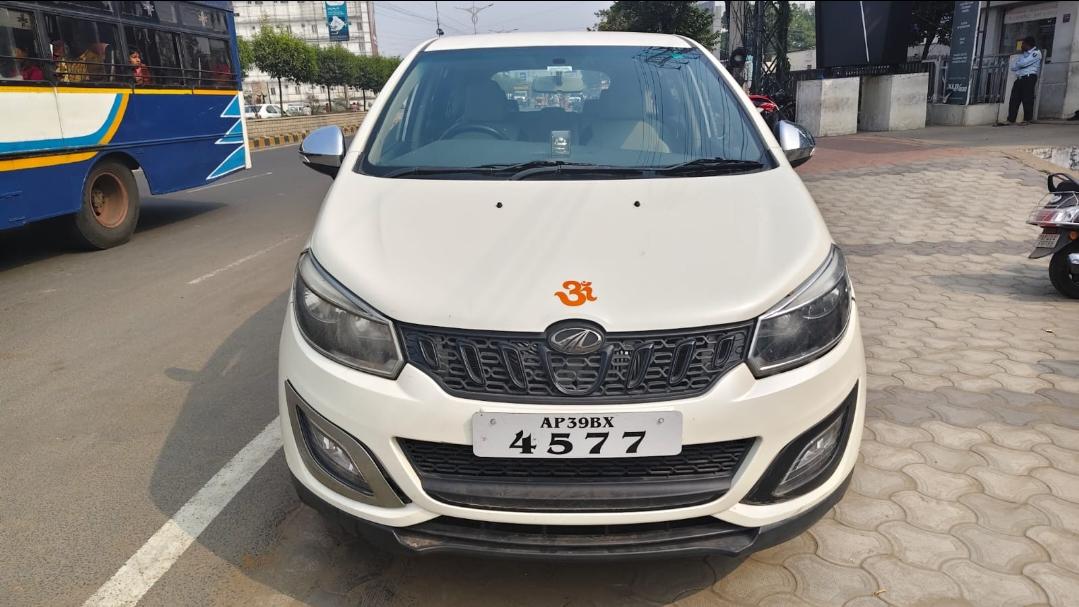 2019 Mahindra Marazzo M2 8-Seater 2019 Mahindra Marazzo M2 8-Seater