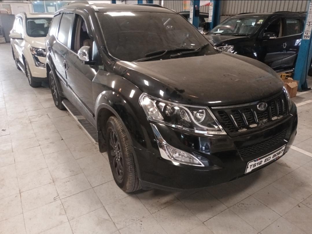 2015 Mahindra XUV500 W10 AWD 2015 Mahindra XUV500 W10 AWD