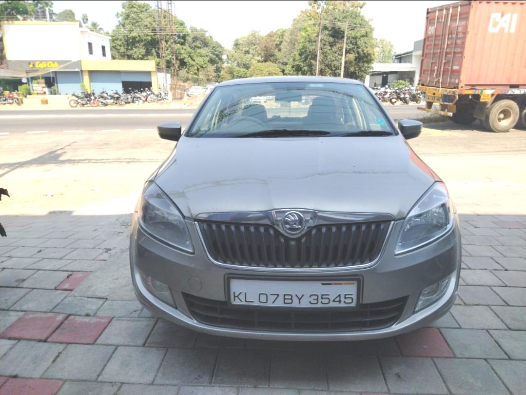 2013 Skoda Rapid 1.6 MPI Ambition Petrol BS IV 2013 Skoda Rapid 1.6 MPI Ambition Petrol BS IV