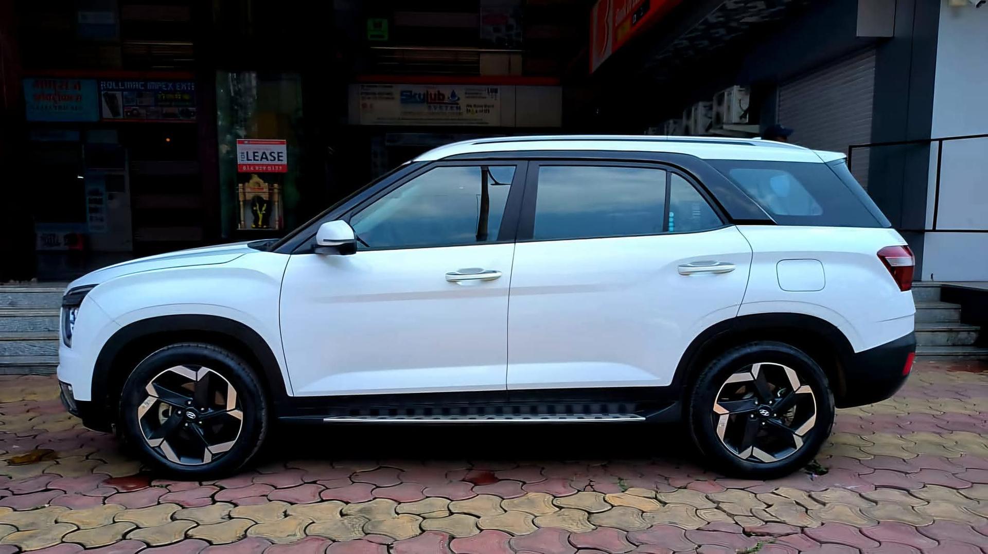 2022 Hyundai Alcazar Platinum (O) 6 Seater AT Diesel 2022 Hyundai Alcazar Platinum (O) 6 Seater AT Diesel
